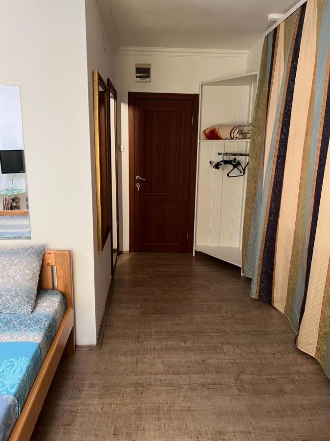 Smek Motel *